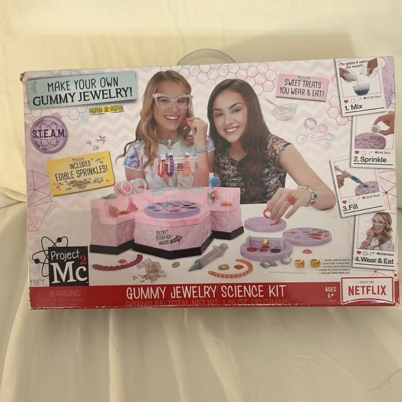 Brand New! original Box! Gummy Science Jewelry Kit - Picture 1 of 2